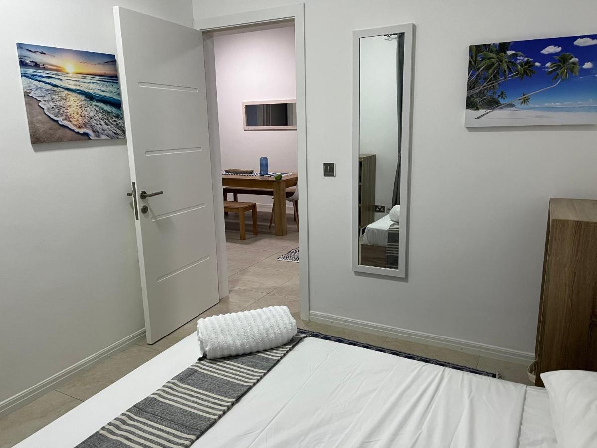 Coastal View Apartments Grand Bay Exteriér fotografie